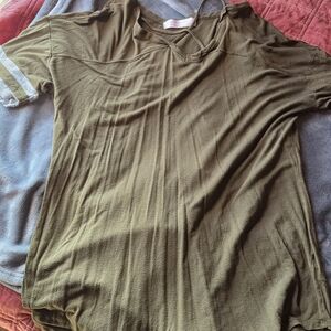 No Boundaries Olive Short Sleeve V-Neck Tee